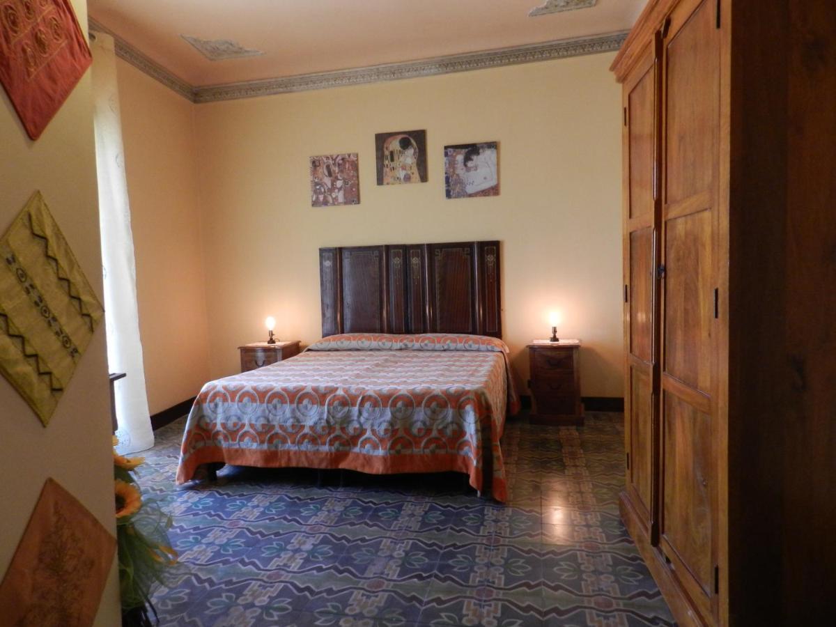 Antico Palazzo Affitti Brevi Bed and Breakfast Piazza Armerina Eksteriør billede