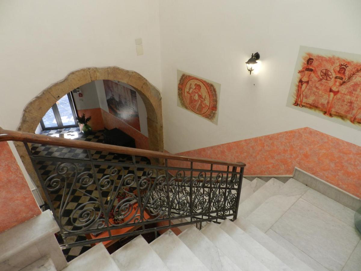 Antico Palazzo Affitti Brevi Bed and Breakfast Piazza Armerina Eksteriør billede